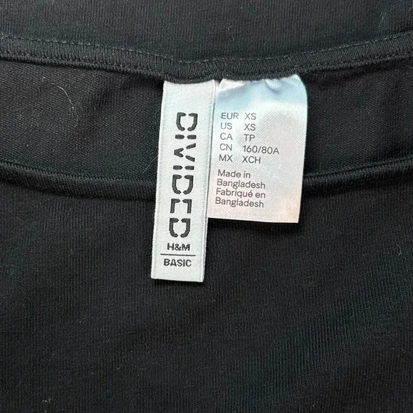 H&M Divided Black Long Sleeve Crop Top XS Basic Minimalist - Picture 3 of 4